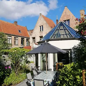 Bed & Breakfast Huis Willaeys, Bruges